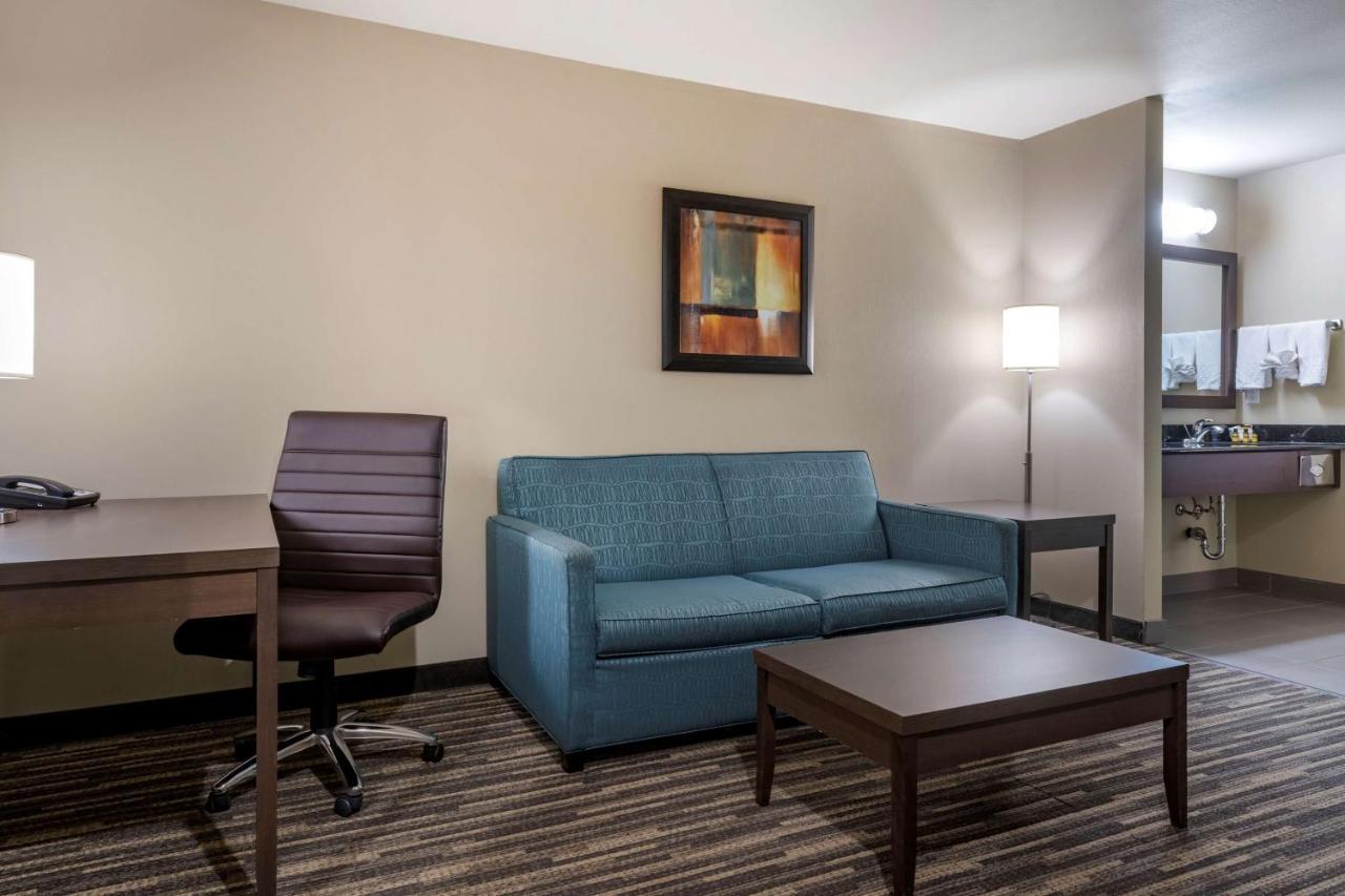 Best Western Plus Dartmouth Hotel & Suites Exterior foto