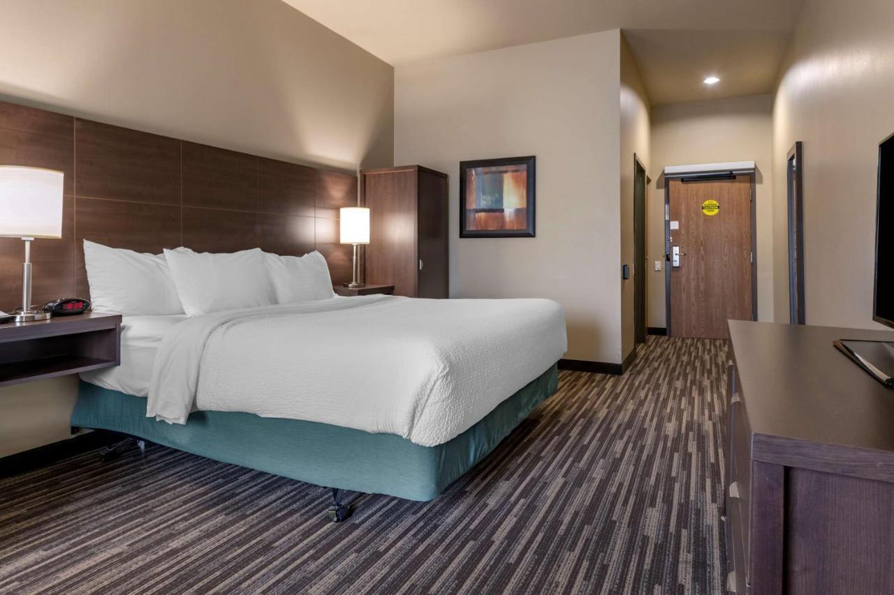 Best Western Plus Dartmouth Hotel & Suites Exterior foto