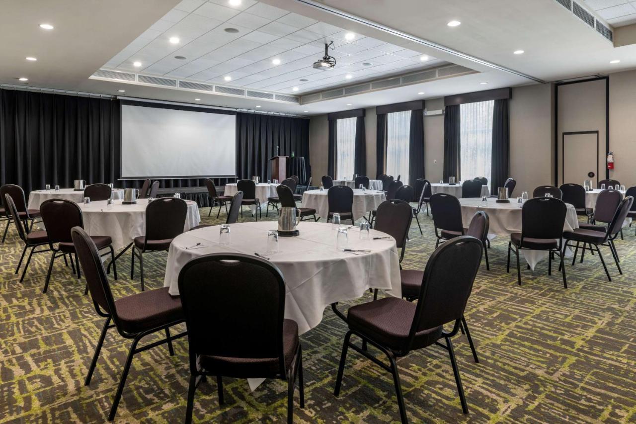Best Western Plus Dartmouth Hotel & Suites Exterior foto